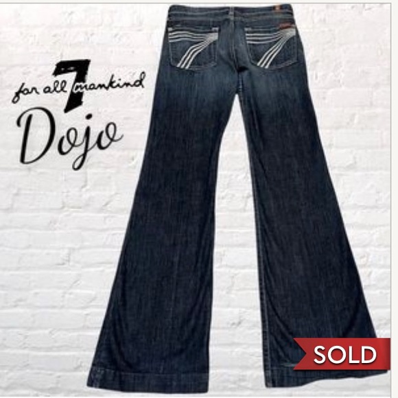 BOOKMARK my closet!!! Like this Listing for Notifications @squirrelresale 🐿🐿🐿 - Picture 15 of 16